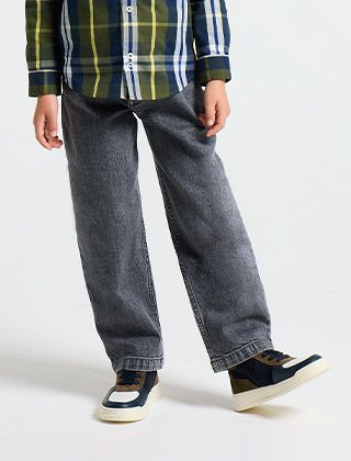 Pantaloni modello baggy bambino