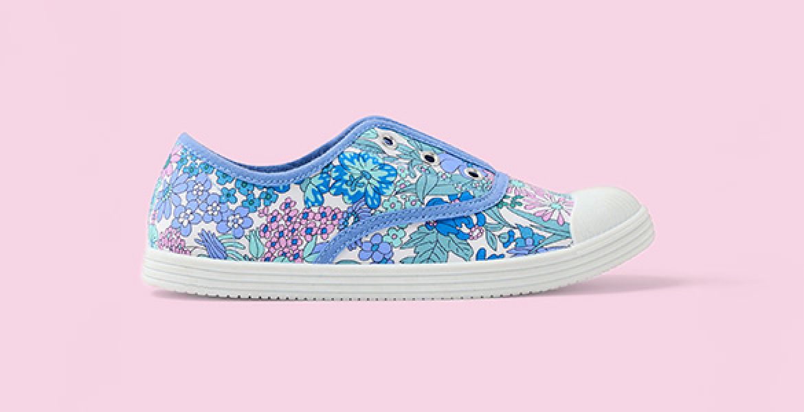 Toute la collection de chaussures en toile en tissus Liberty