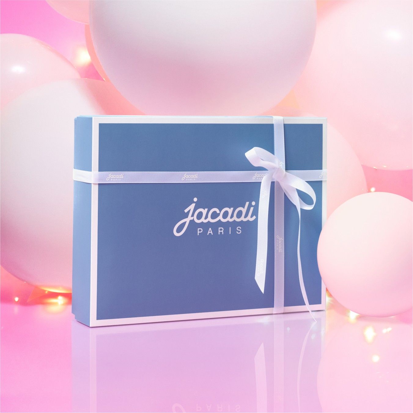 Scopri le idee regalo Jacadi: profumi, peluche, maglioncini in cashmere, accessori invernali, completini neonato…