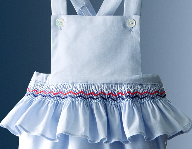 L'iconico pagliaccetto azzurro per bimba