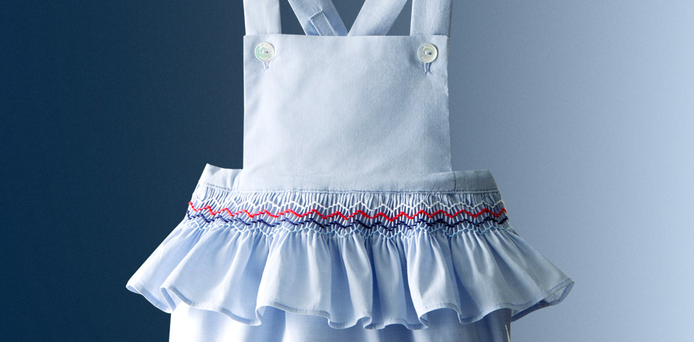 L'iconico pagliaccetto azzurro per bimba